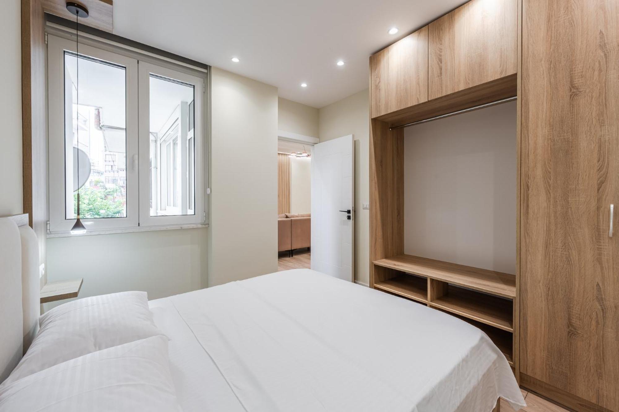 Lucas Central Home Tiranë Luaran gambar