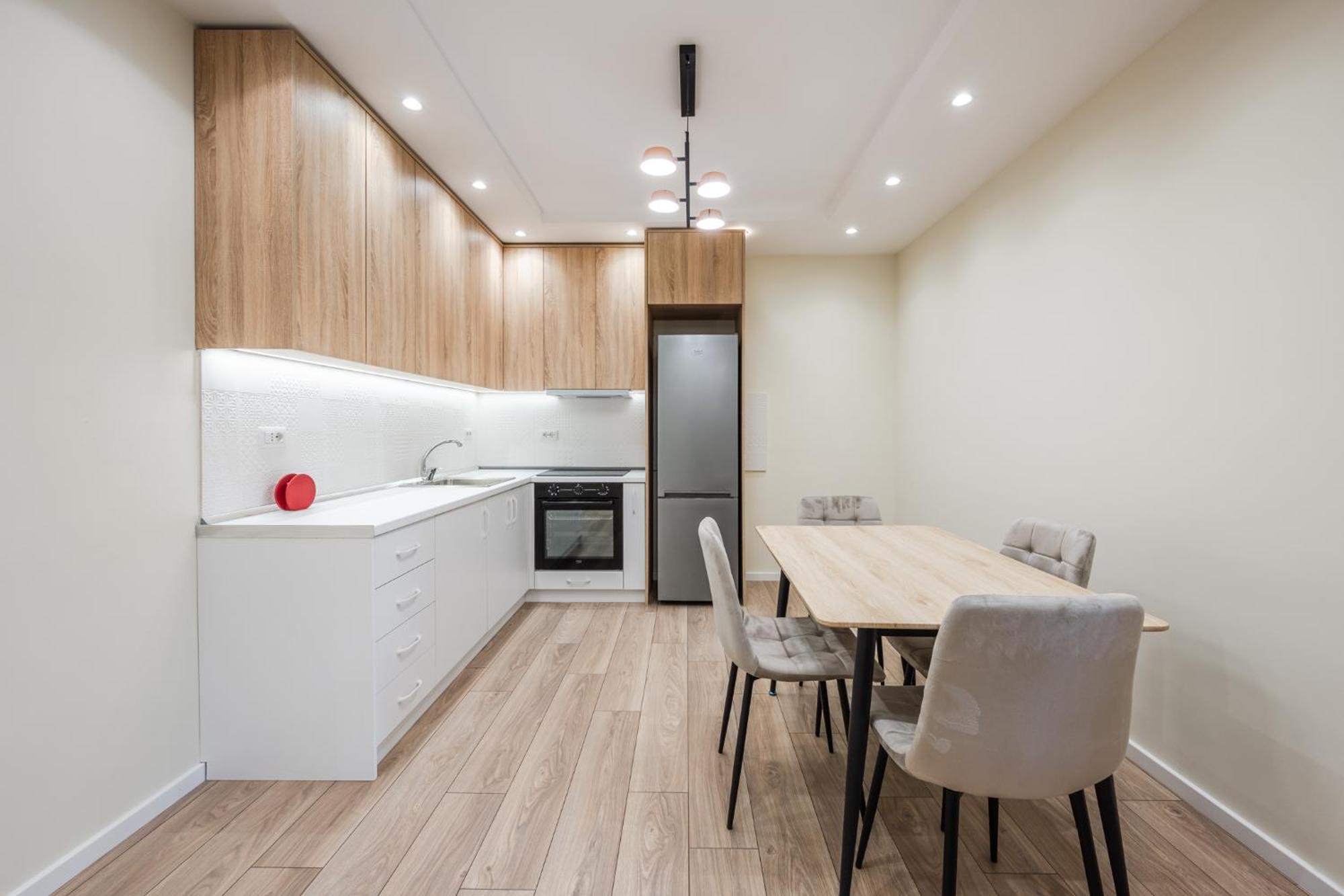Lucas Central Home Tiranë Luaran gambar